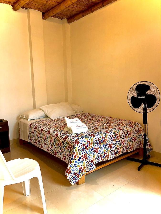 Buganvilia Paracas Buitenkant foto